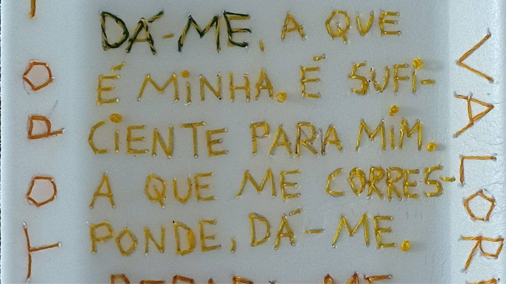 Museu em Família   Oficina: Bordar o que sobrou, com Adriele Oliveira